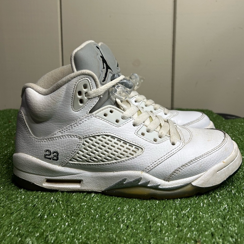 Size 6.5Y- Jordan 5 Retro 2015 Metallic White used no box